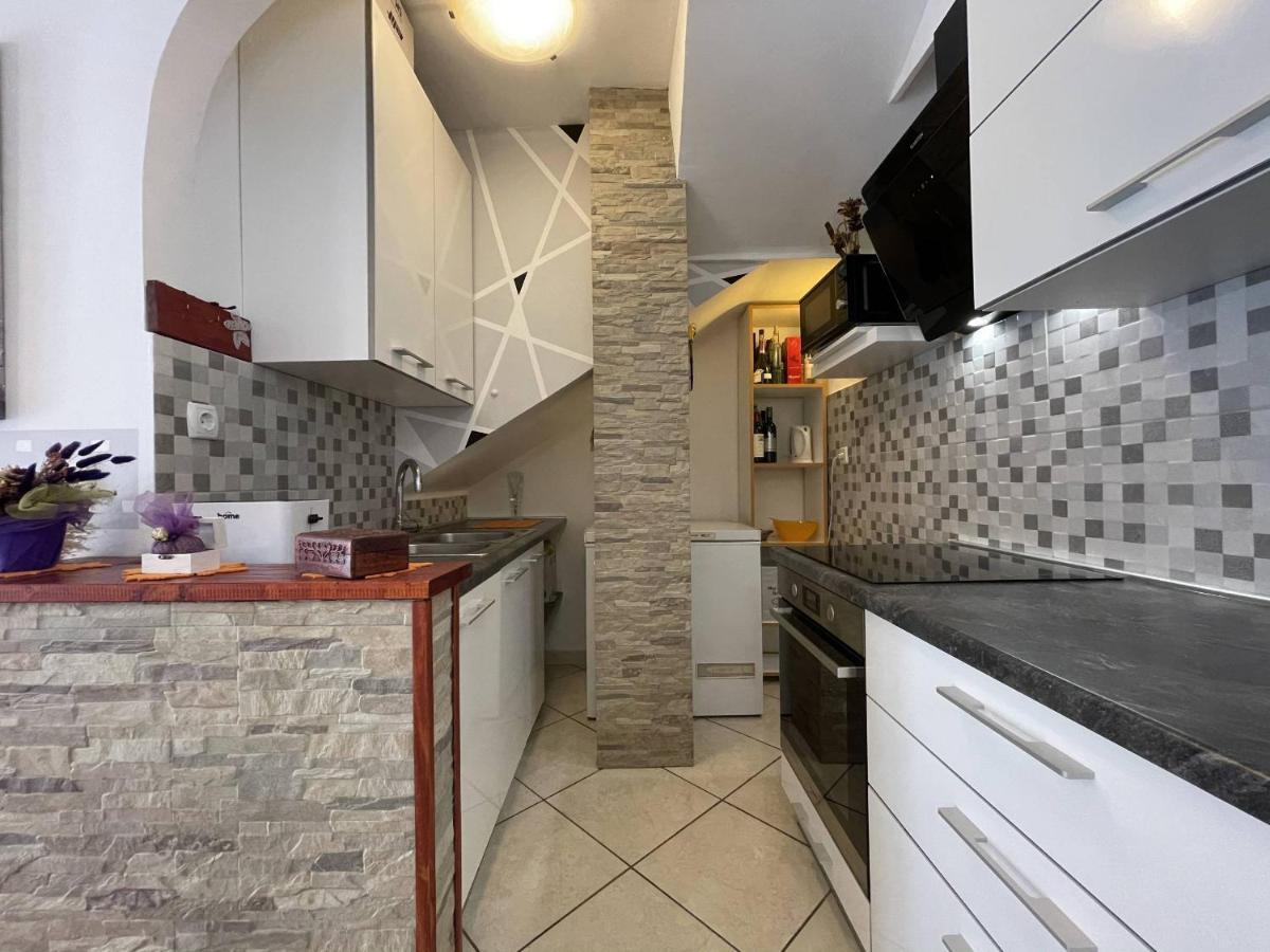 Apartment Malu Пула Екстер'єр фото