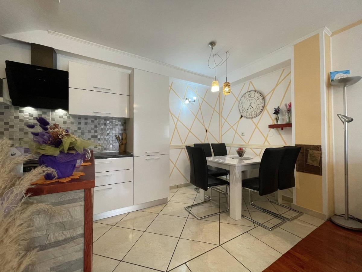 Apartment Malu Пула Екстер'єр фото