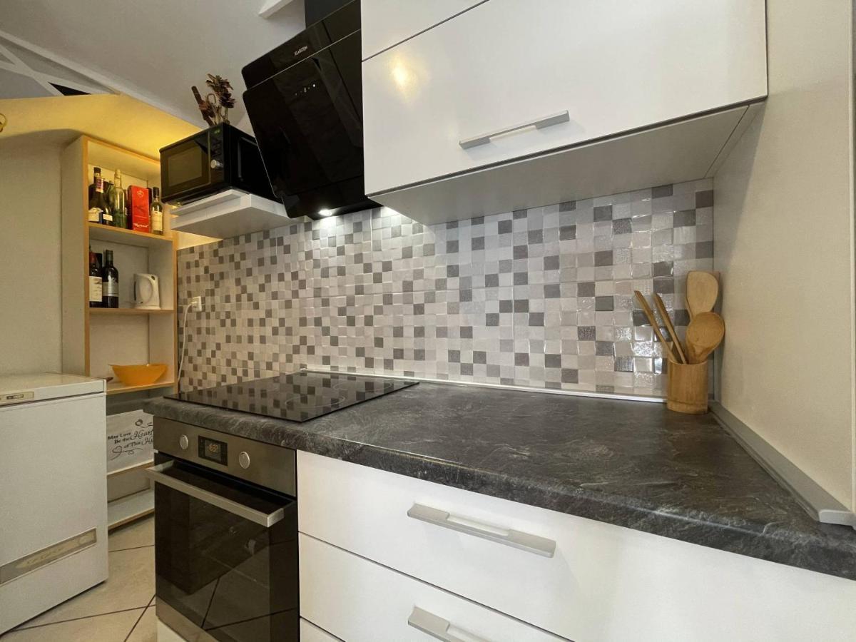 Apartment Malu Пула Екстер'єр фото