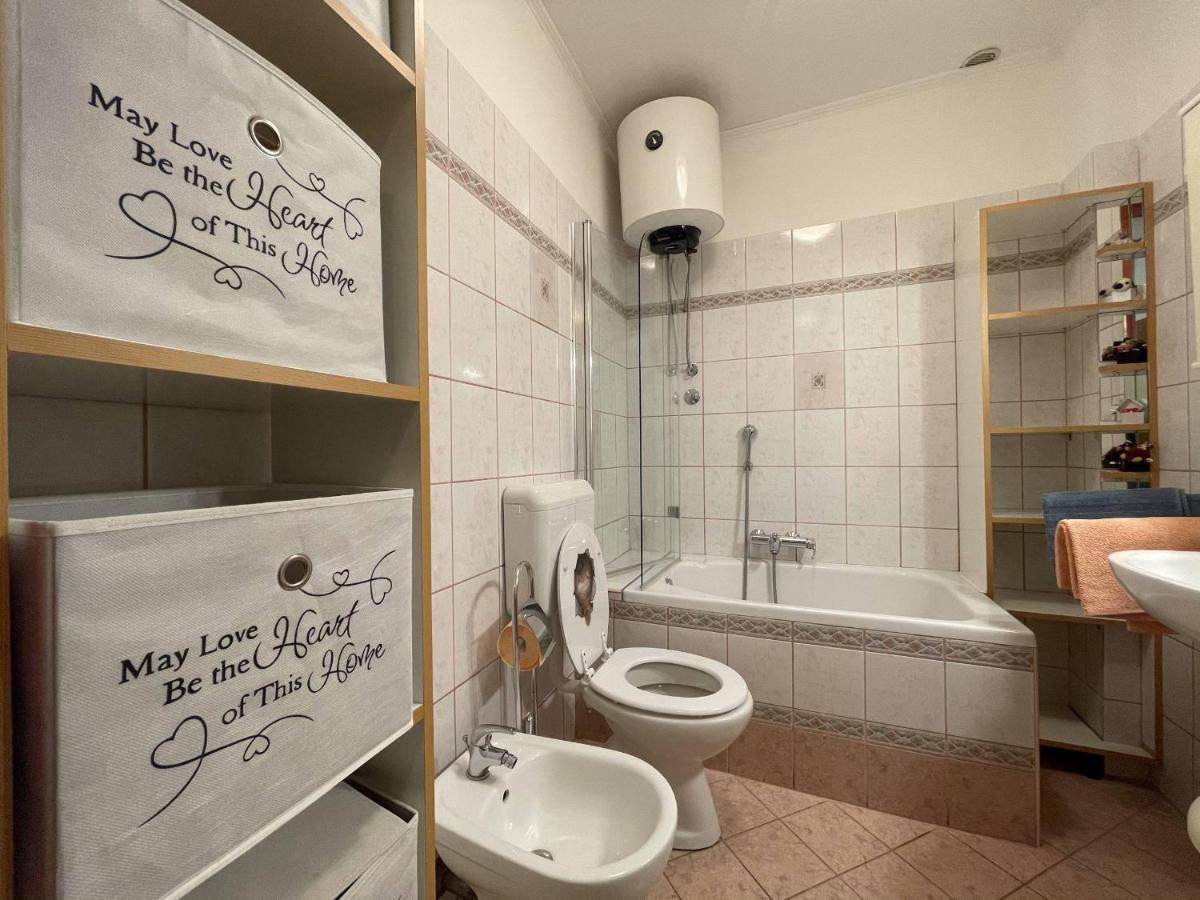 Apartment Malu Пула Екстер'єр фото